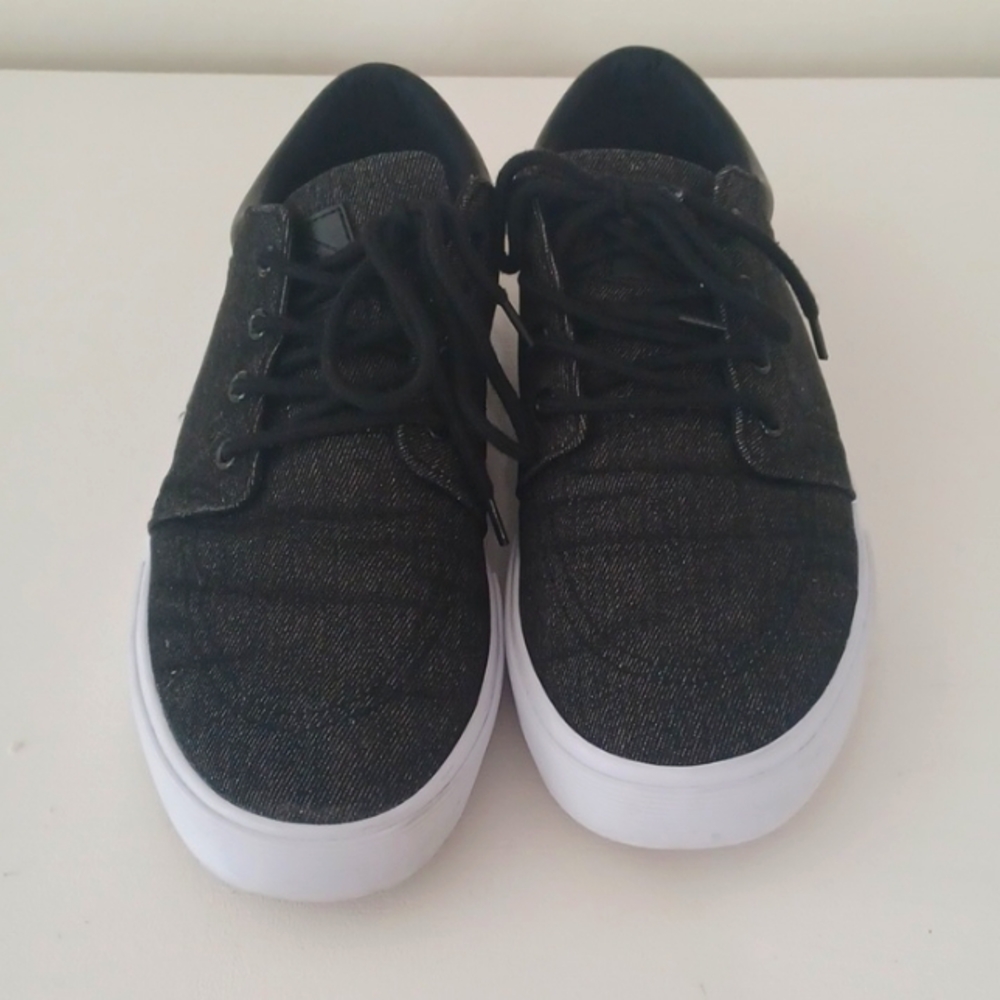 St John's Bay men's size 12 shoes,  black